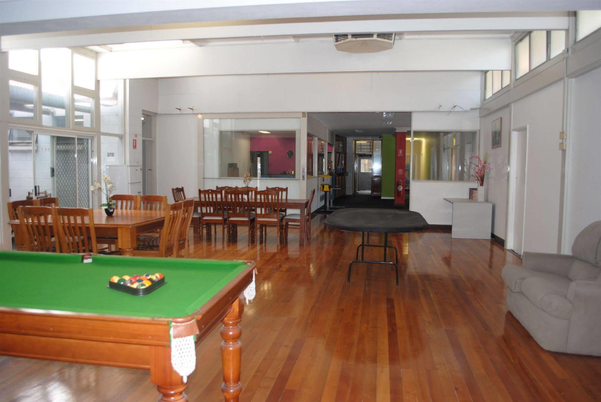 Ostello Port Adelaide Backpackers Esterno foto