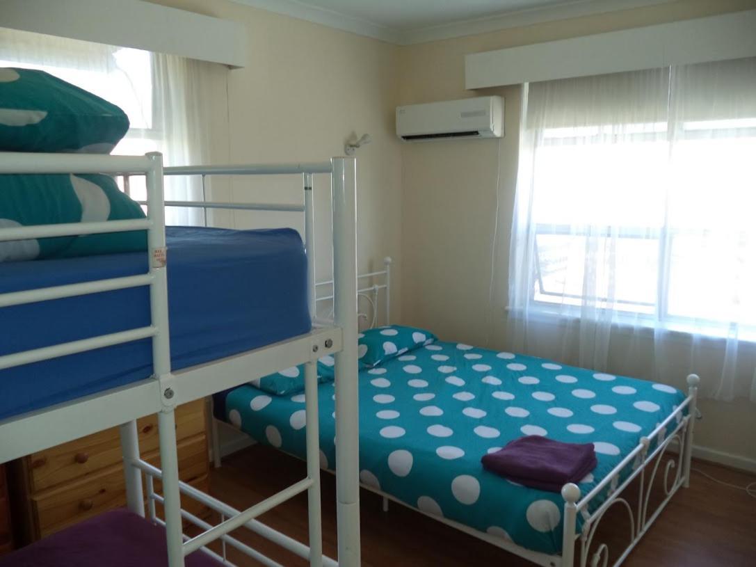 Ostello Port Adelaide Backpackers Esterno foto